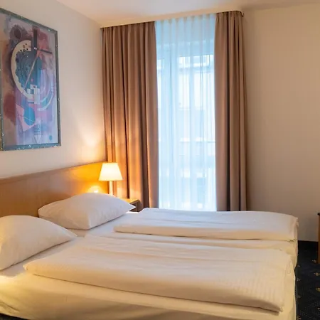 Am Schlosspark , Hotel 3*