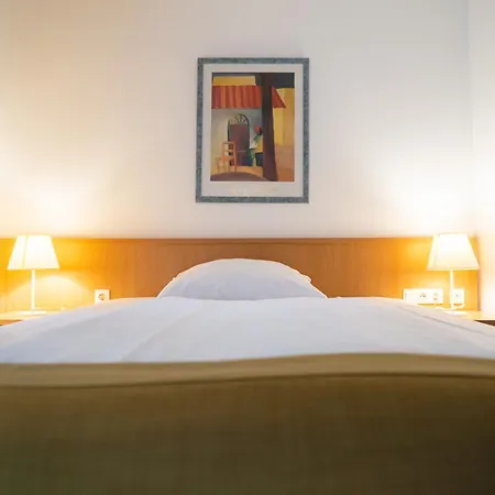 Am Schlosspark , 3* Wiesbaden