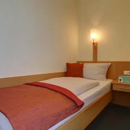 Am Schlosspark , 3* Wiesbaden