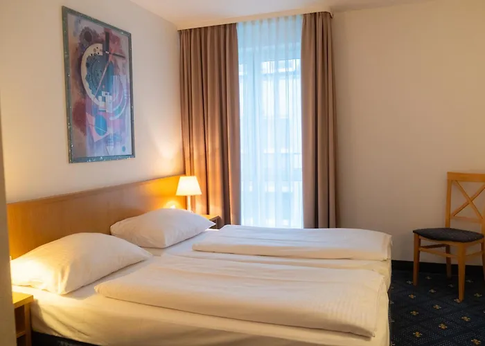 Am Schlosspark , Hotel 3*